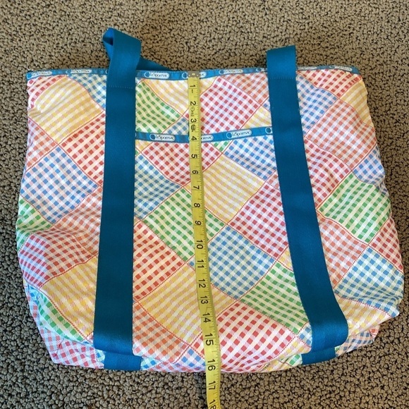 LeSportsac Tote Bag and Pouch in EUC - Picture 13 of 13